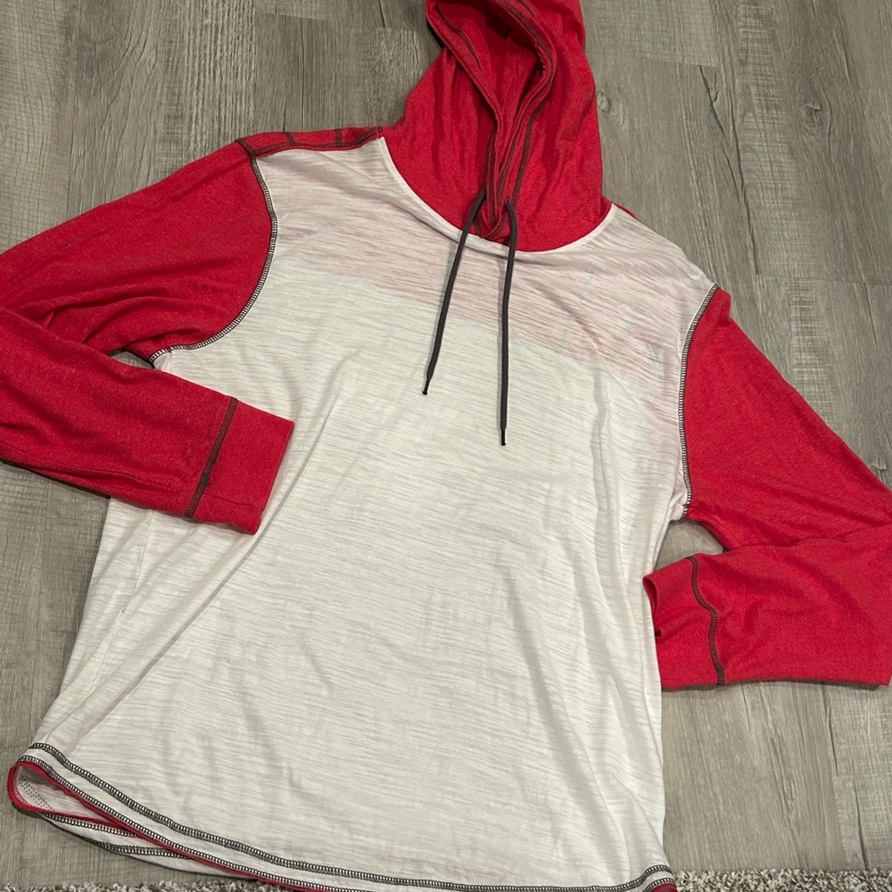 BKE Lightweight White & Red Hooded Pullover